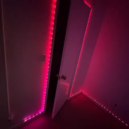 2 Mile Strip Apartment